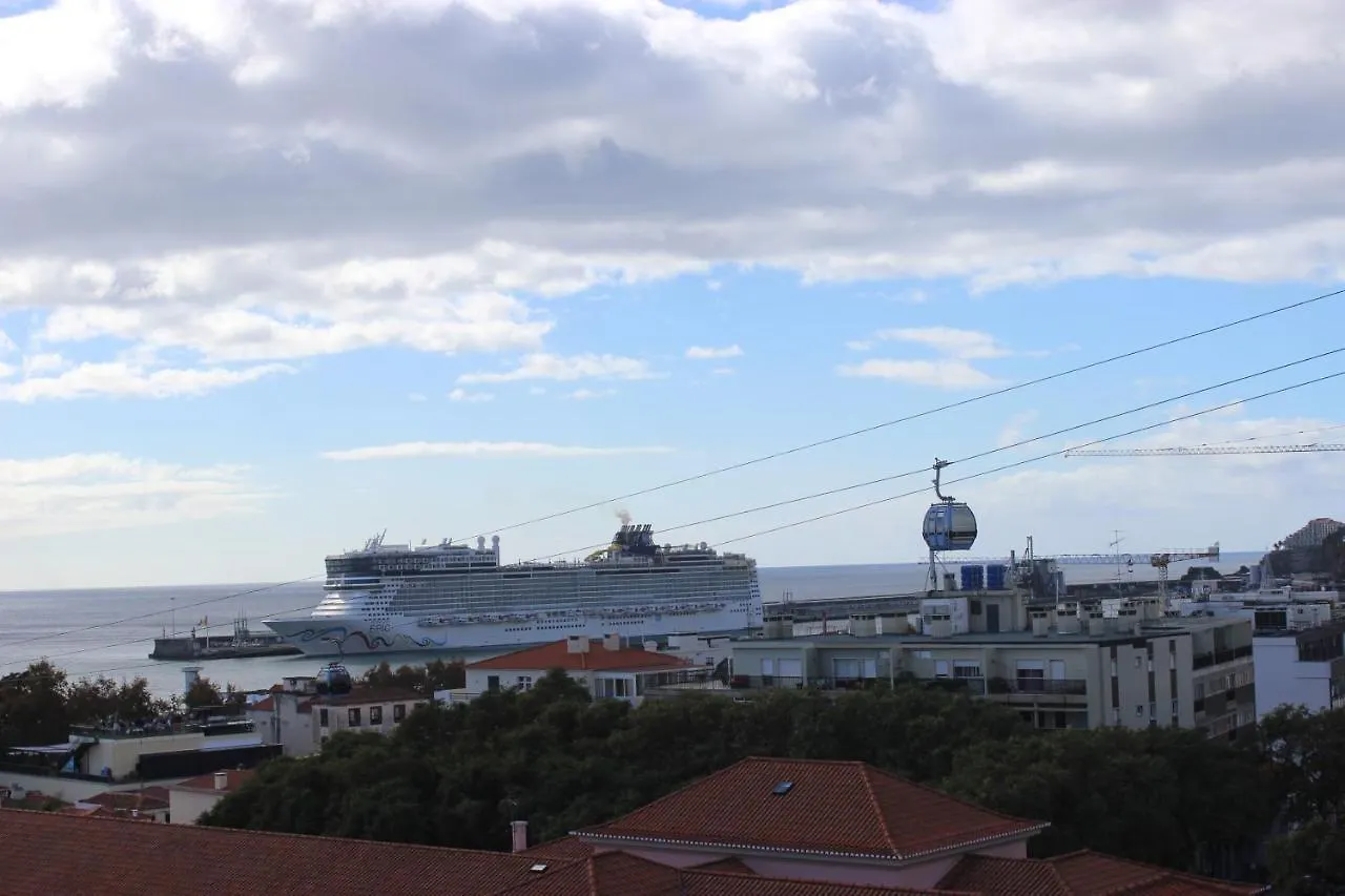 D Apartment - Your Home With Breathtaking Views Funchal